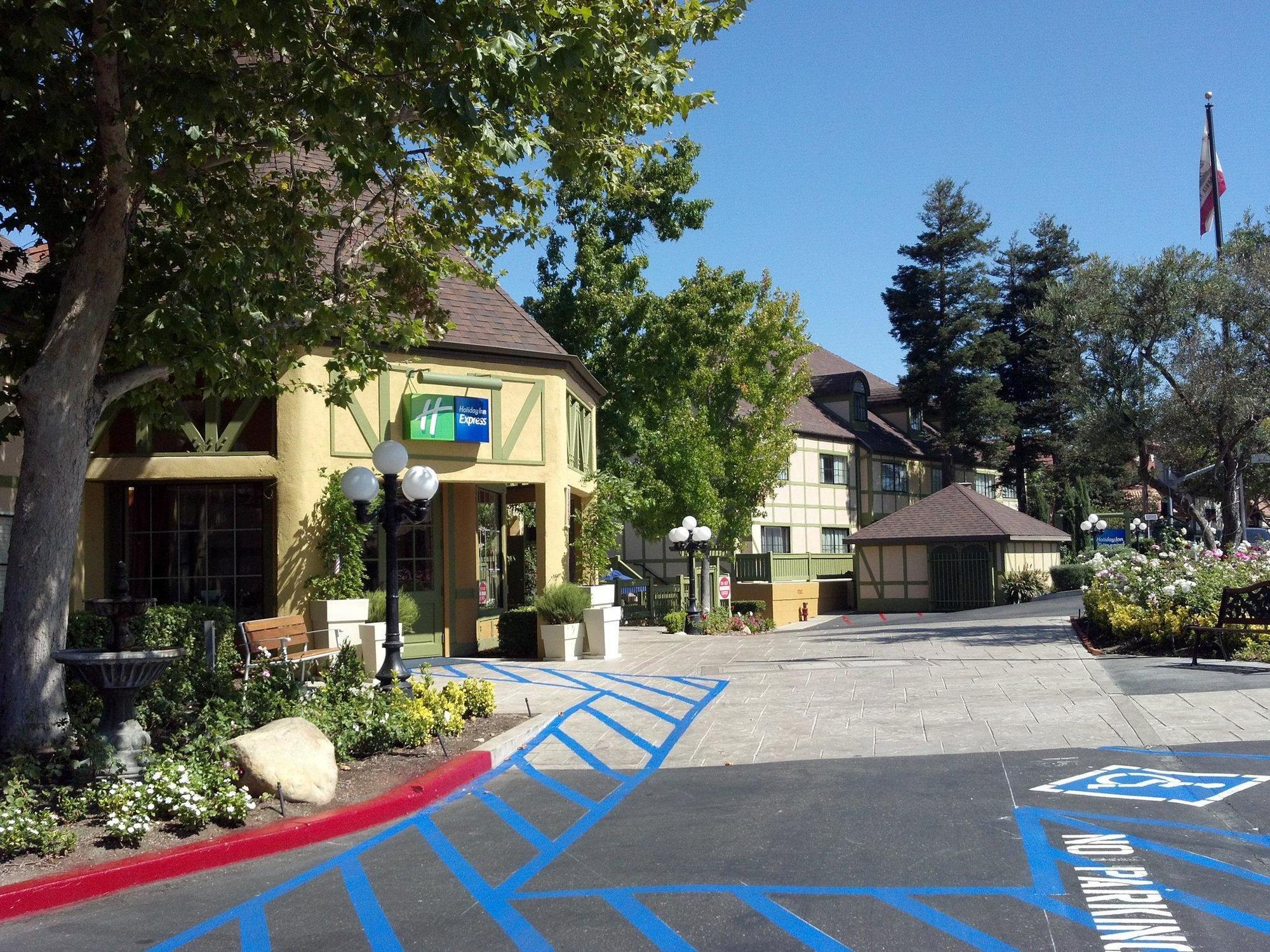 Vinland Hotel And Lounge Solvang Exterior photo
